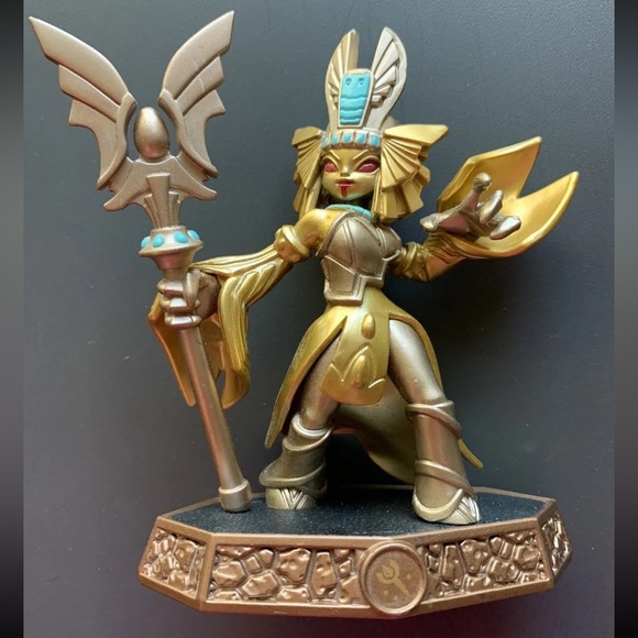 Skylanders Imaginators - Golden Queen Figure - Sensei Master - Earth Sorcerer - Picture 1 of 3